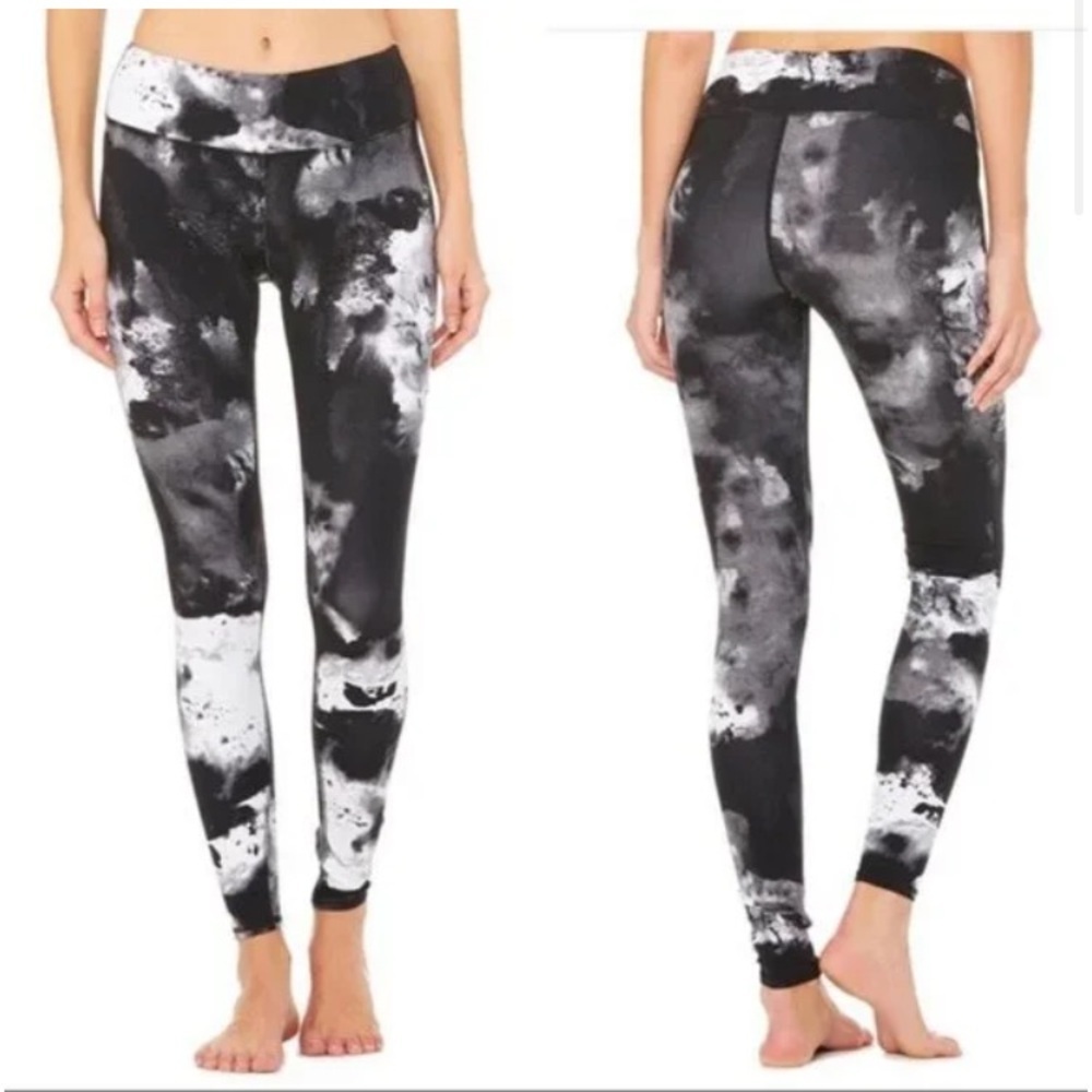 Alo Black and White Marble Tie Dyed Leggings‎ Size Small